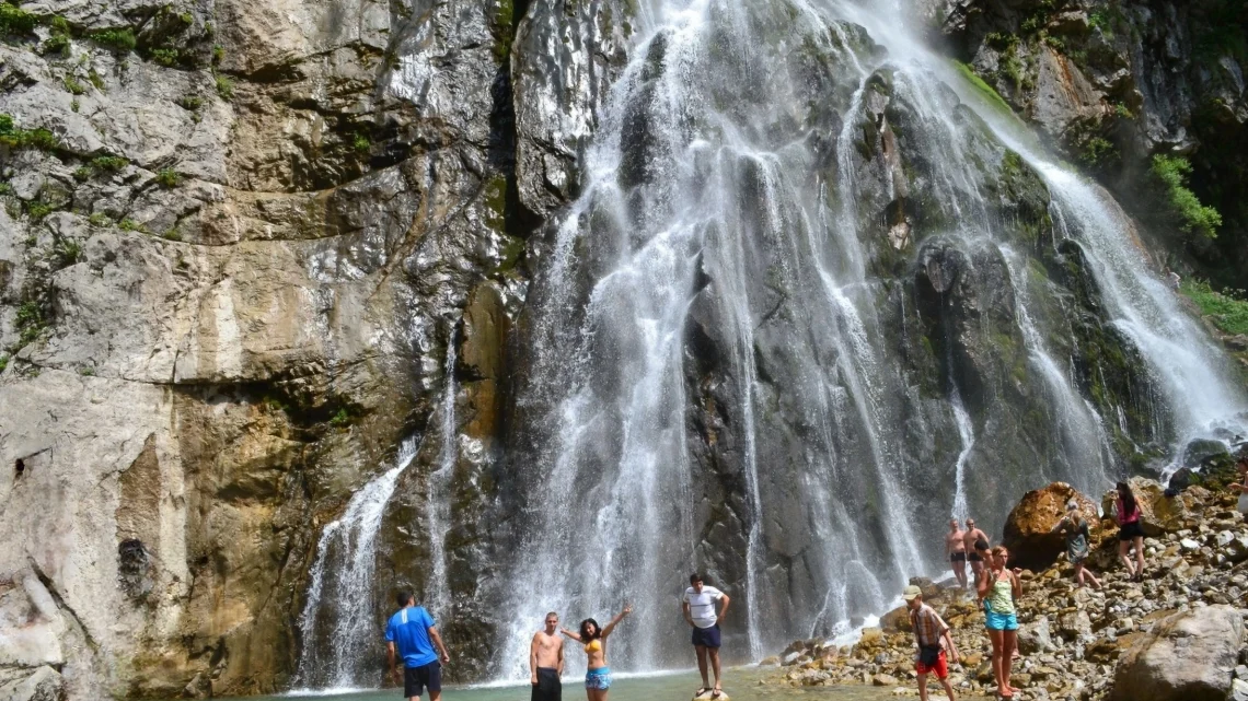 Как добраться до водопада Гегский: путеводитель для самостоятельных путешественников