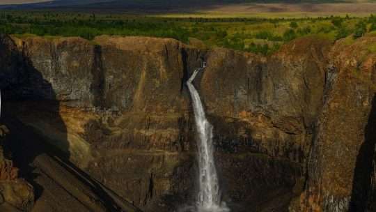 Самый высокий водопад в России: Тальниковый и его загадки